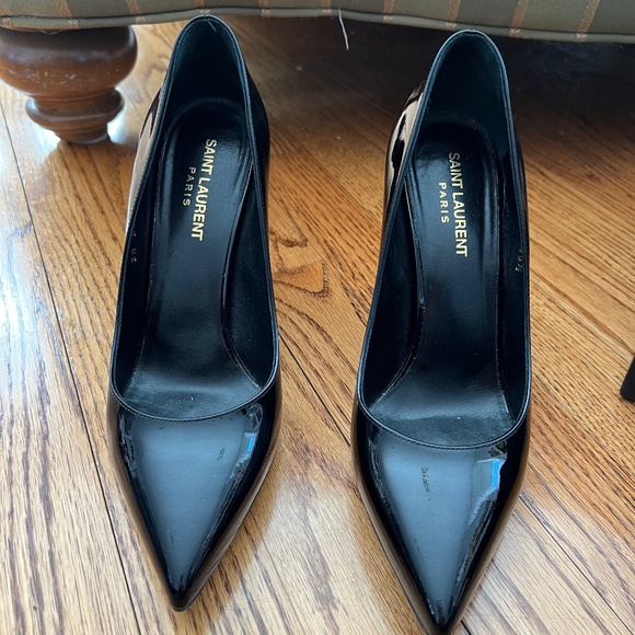 Saint Laurent Patent Heels - Picture 1 of 10